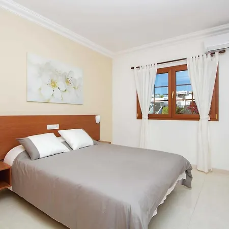 Puerto Del Carmen Sleeps 6 Air Con Wifi Puerto del Carmen (Lanzarote)